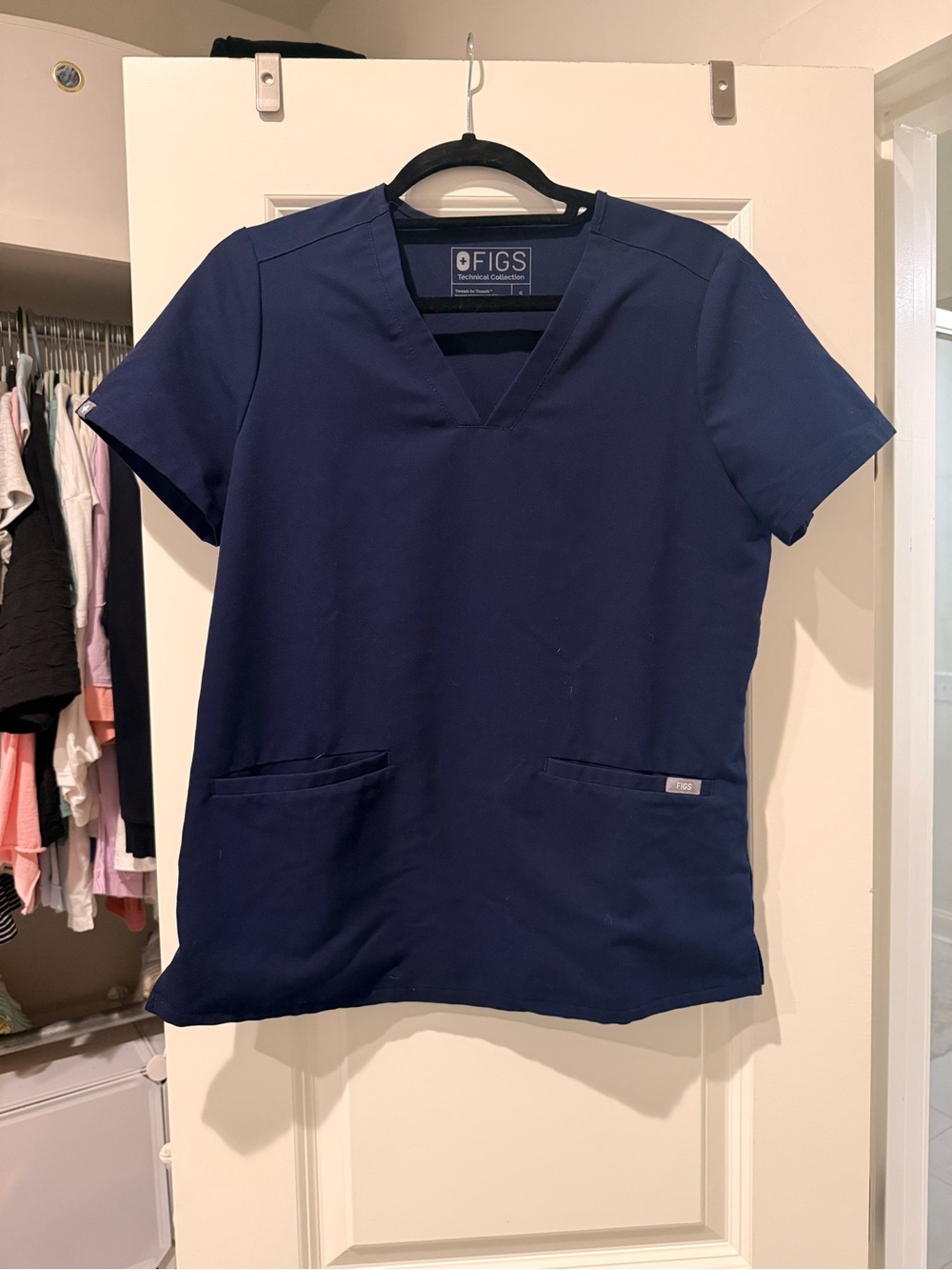 FIGS Women's Scrub Set- Navy